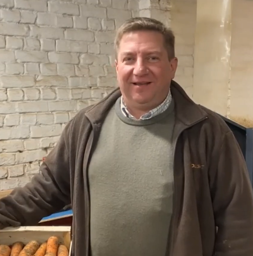 Reginald Devienne, producteur de carottes de Tilques